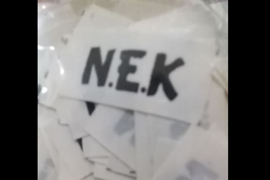 Label Kaos Nek